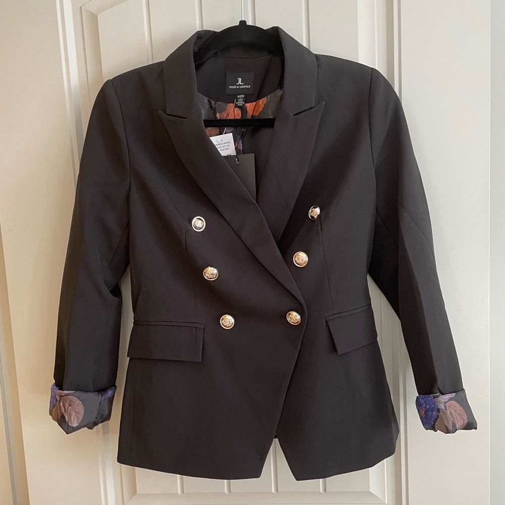 Black Blazer w/ Floral lining XS